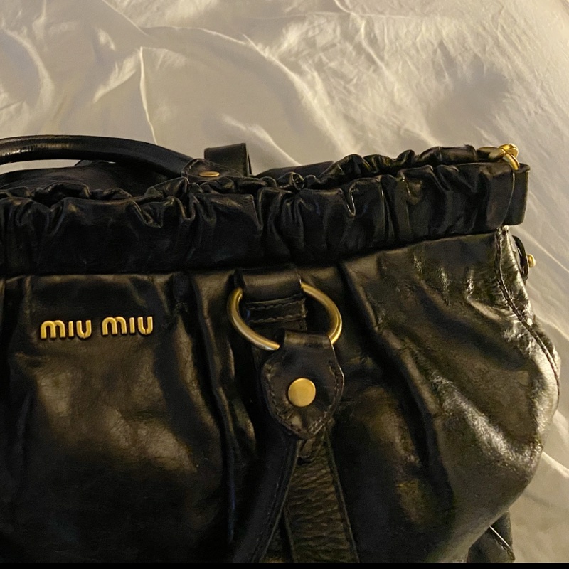 Miumiu黑金油蠟包Vitello Lux 2WAY 手提 肩背 斜背包 機車包 機場包-10