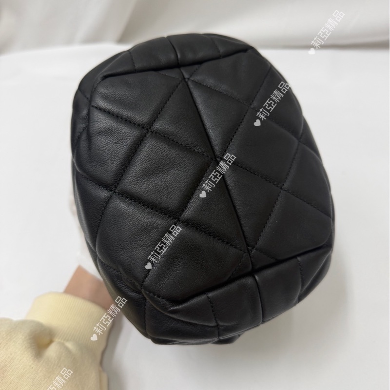 莉亞精品♡ Chanel 抽繩水桶包 二手美包-6