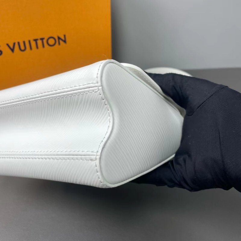 LV 芯片款 白雪公主磨砂金屬扣小號 牛皮twist 帶手提款 肩帶可拆卸 18.5*14*8.5 99新配件鏡子 塵袋 盒子-4