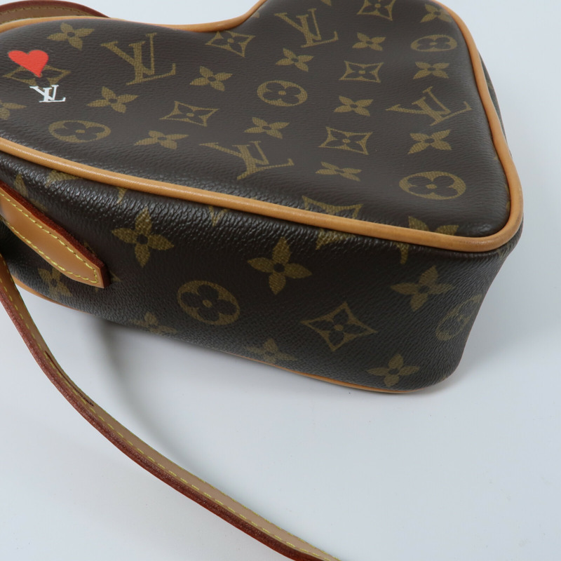 LOUIS VUITTON Monogram Game On Coeur肩背袋-10