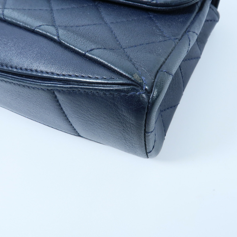 CHANEL 牛皮皮革Chain Shoulder鏈帶肩背袋-13