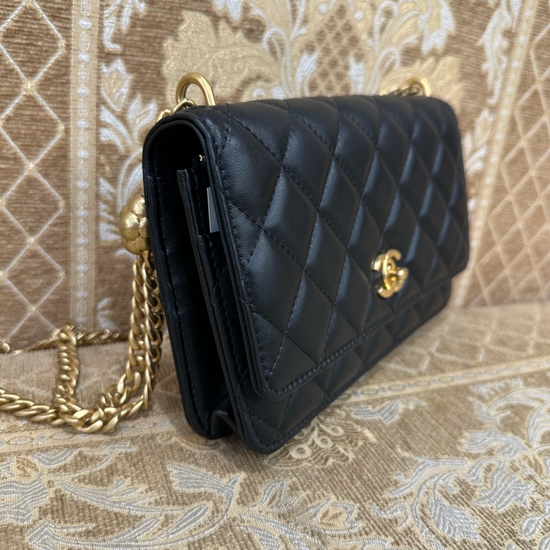 Chanel 黑羊皮霧金釦山茶花調節釦下蓋Woc斜背包AP3297-2