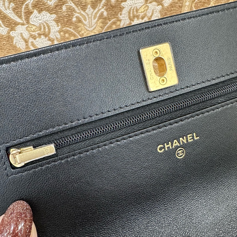 Chanel 黑羊皮霧金釦山茶花調節釦下蓋Woc斜背包AP3297-10