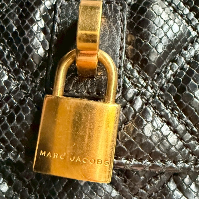 【必入手經典】Marc Jacobs 黑色菱格紋壓花鍊條包（稀有蛇紋款）-7