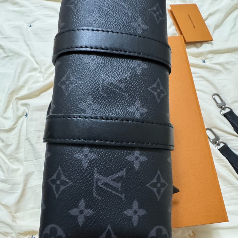 Louis Vuitton Keepall 25 黑灰老花帆布包-10