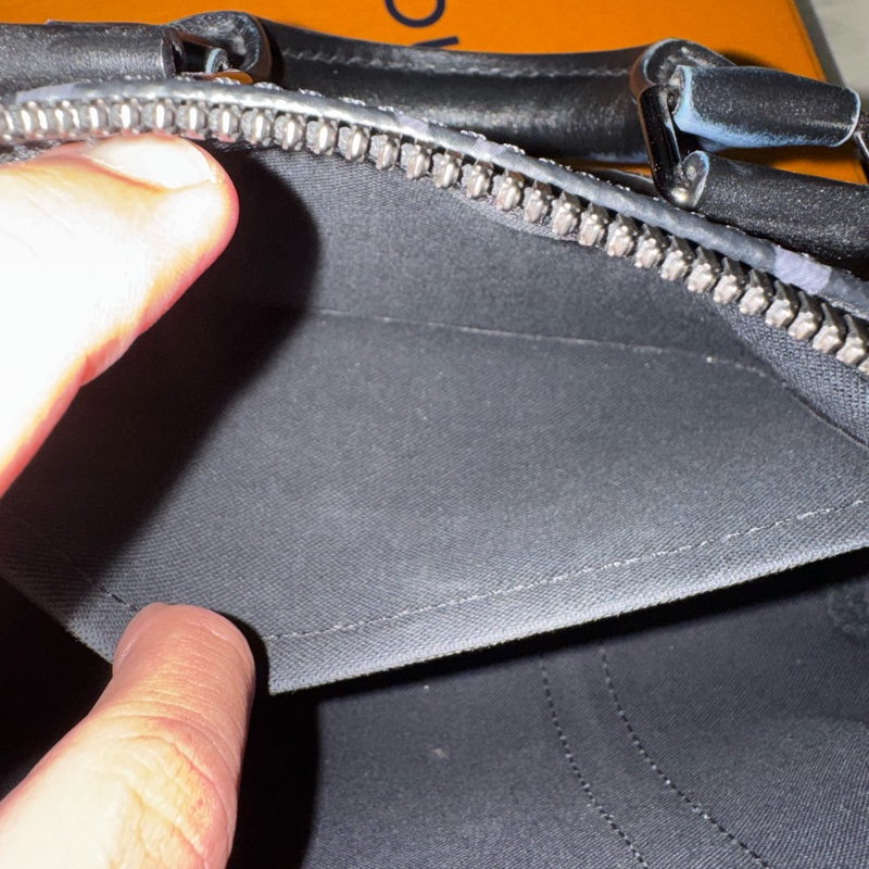 Louis Vuitton Keepall 25 黑灰老花帆布包-13