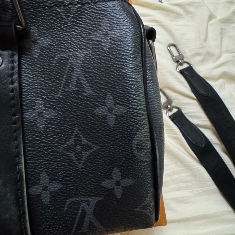 Louis Vuitton Keepall 25 黑灰老花帆布包-18