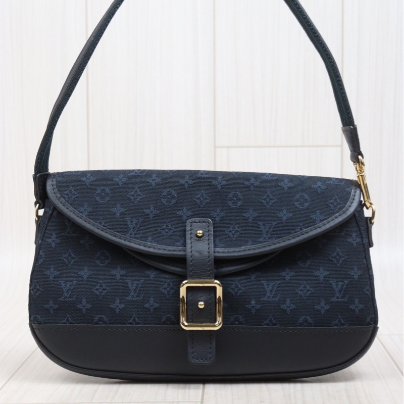 LV 單寧牛仔腋下包-3