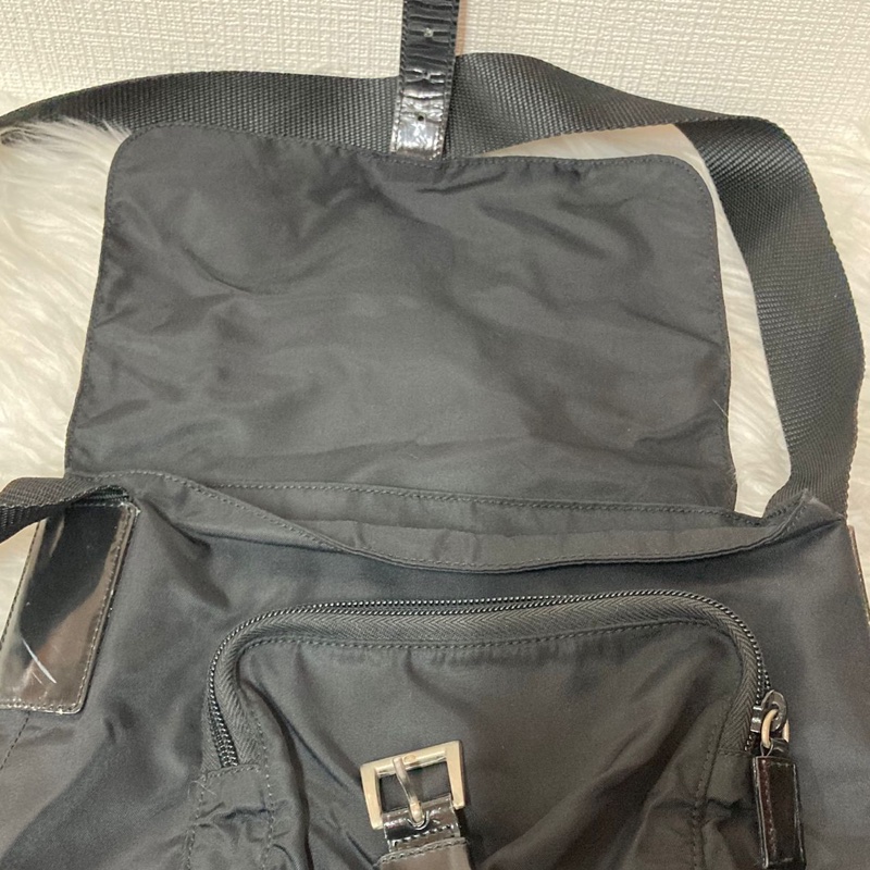 Prada 經典降落傘布面小書包/郵差包(附保卡)-15