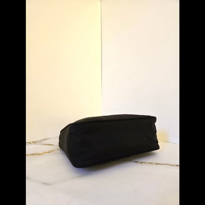 【LA LUNE】中古二手包 Prada黑色Hobo流浪腋下包 單肩包 側背包 側揹包 小包-4