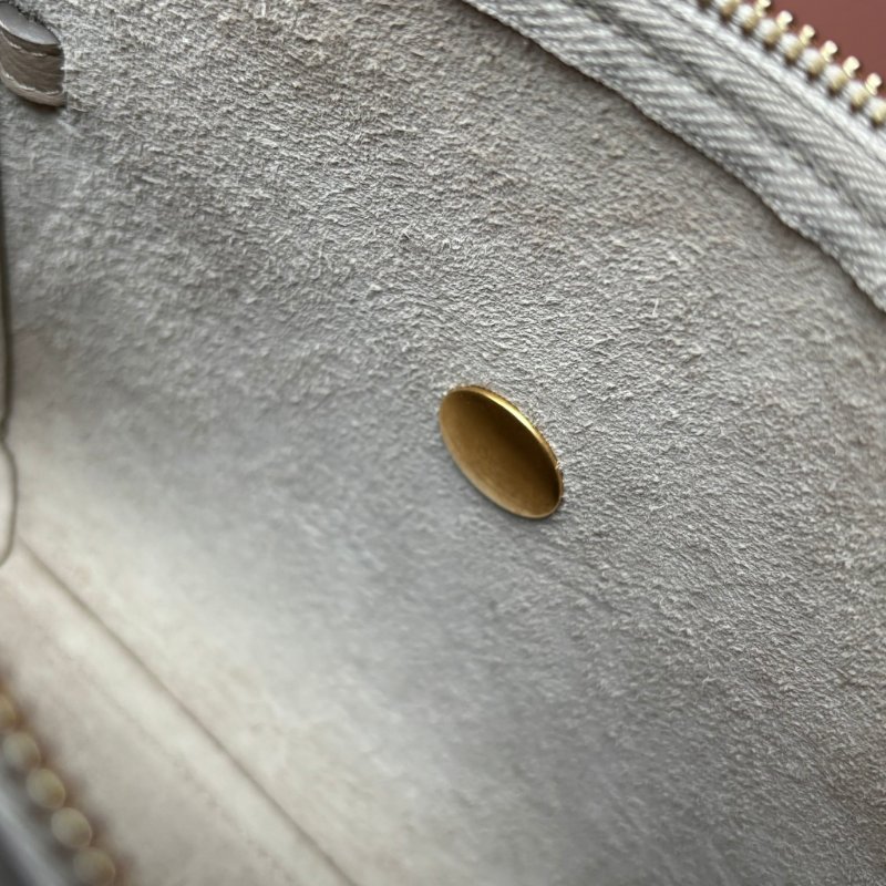 停產絕版::CELINE:: Nano Belt Bag 兩用手提斜背鯰魚包(淺灰褐色)-32