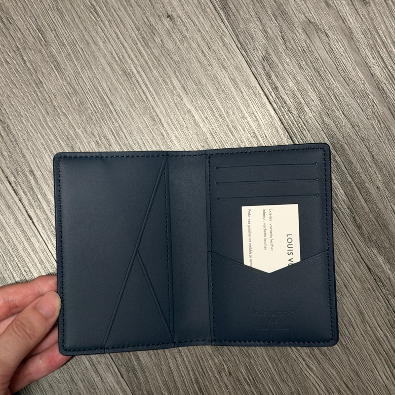 全新LV袋裝萬用錢包-3