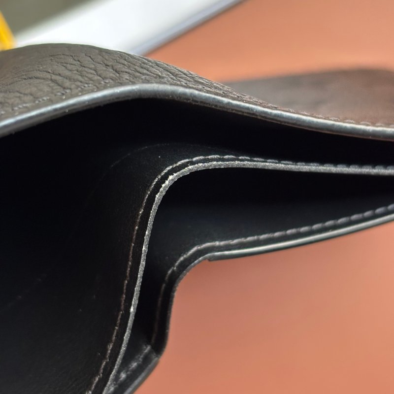 ::Louis Vuitton:: LV M62901 Multiple 壓紋對開短夾 男用 錢包-14