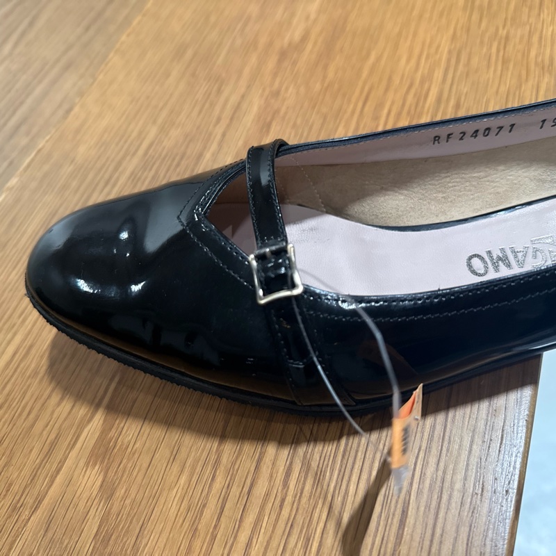 Salvatore Ferragamo US71/2-13