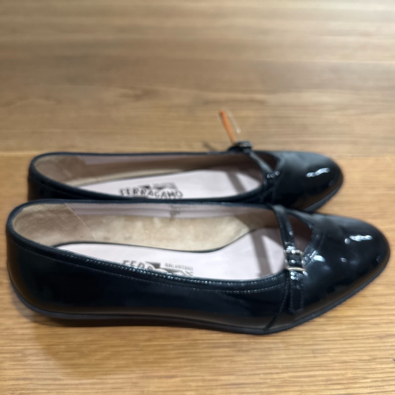 Salvatore Ferragamo US71/2-18