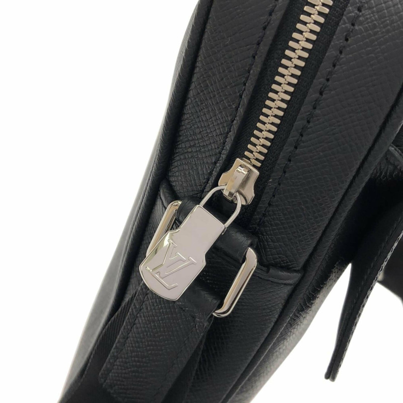 路易威登 Taiga Alex Messenger M30260 單肩包-3