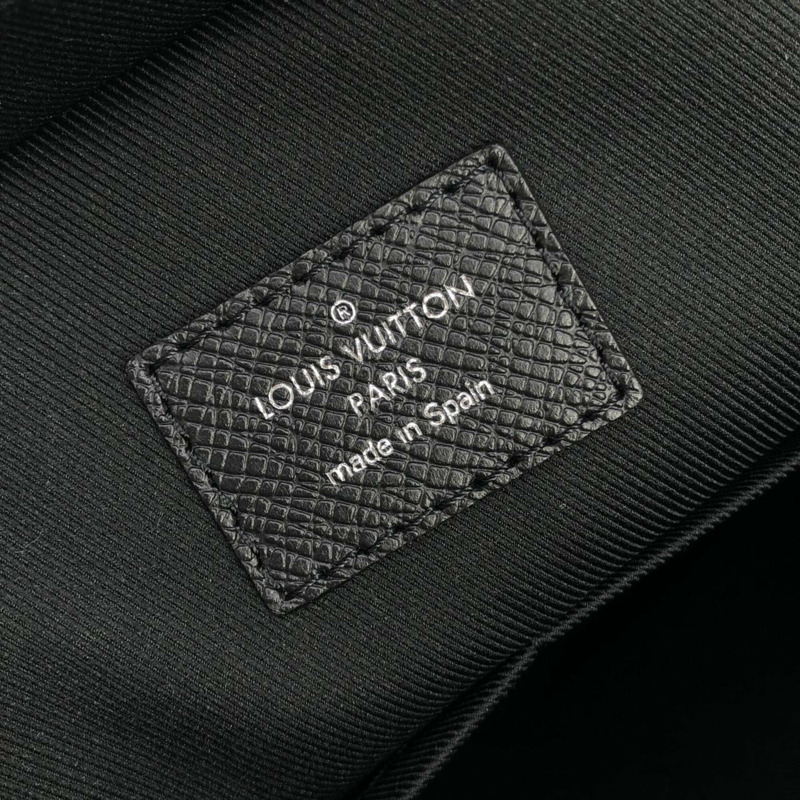 路易威登 Taiga Alex Messenger M30260 單肩包-6