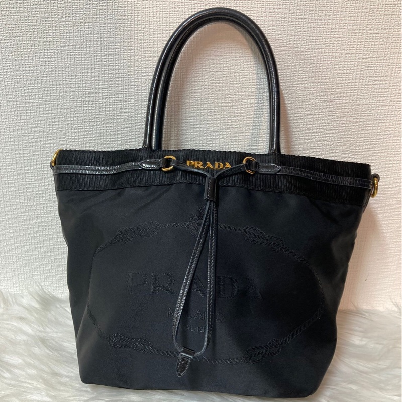 Prada 刺繡花紋手提包(附保卡)-1