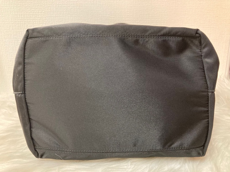 Prada 刺繡花紋手提包(附保卡)-5