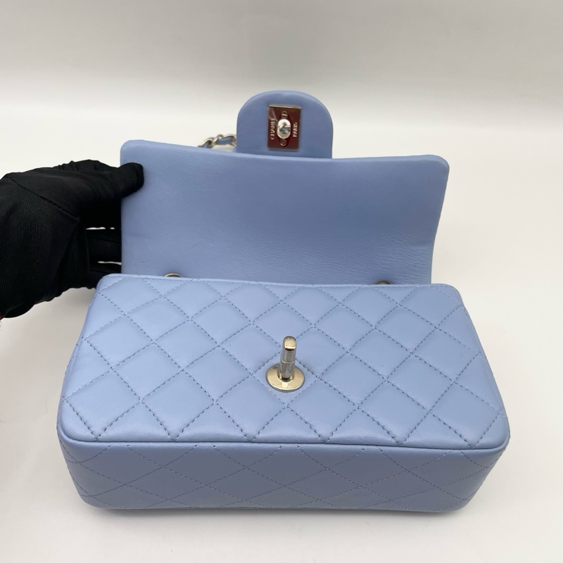 Chanel香奈兒CF藍色大mini 99新 有卡-4