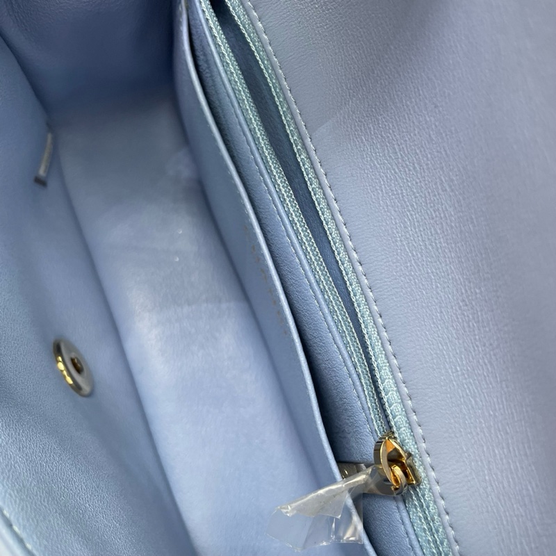 Chanel香奈兒CF藍色大mini 99新 有卡-7