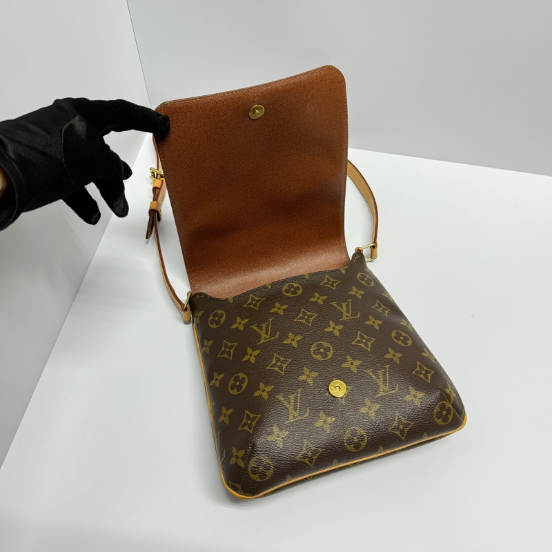 (99新閒置) LV 經典老花 王菲包 肩背斜背包 【專櫃10.3萬】-11