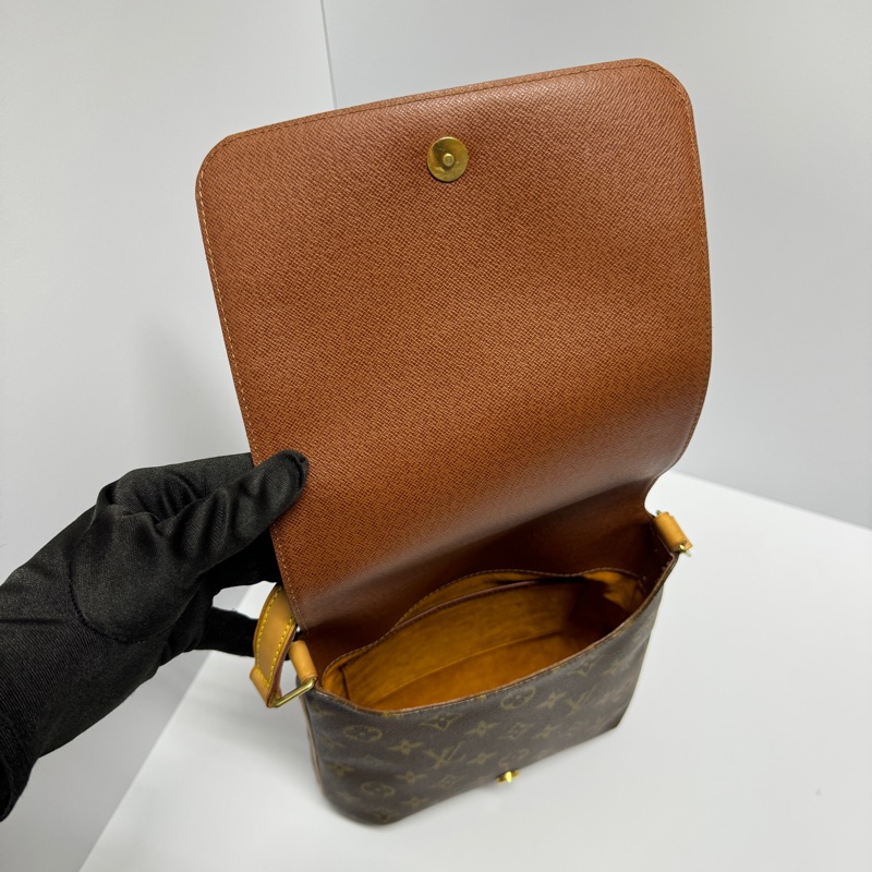 (99新閒置) LV 經典老花 王菲包 肩背斜背包 【專櫃10.3萬】-13