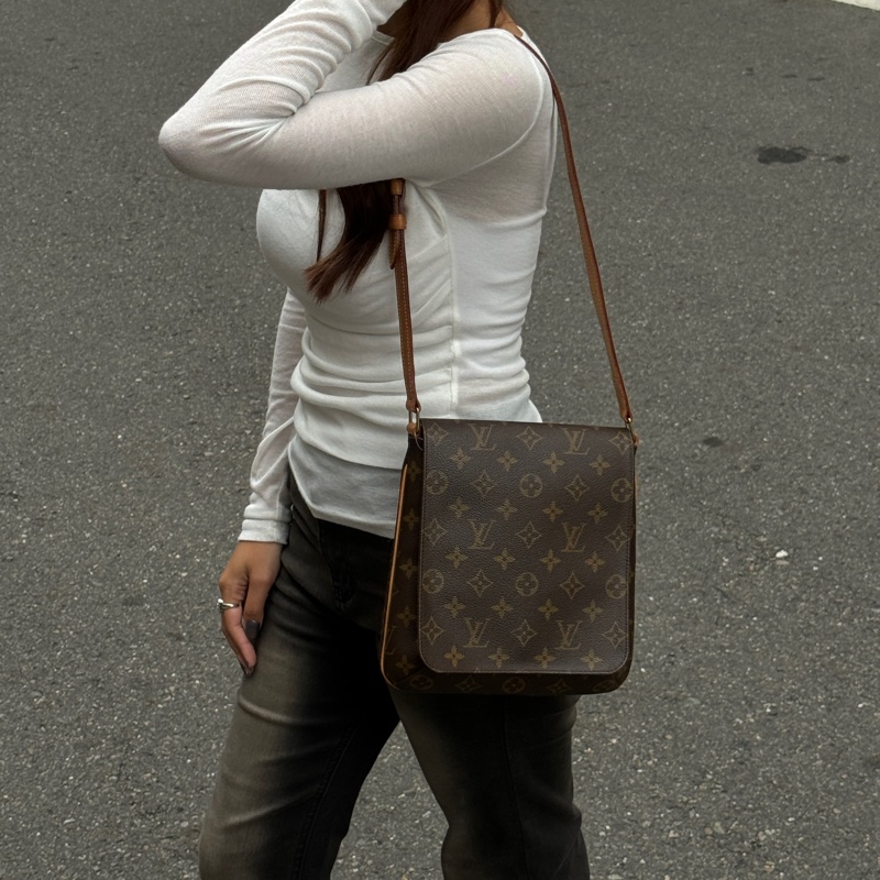 (99新閒置) LV 經典老花 王菲包 肩背斜背包 【專櫃10.3萬】-18