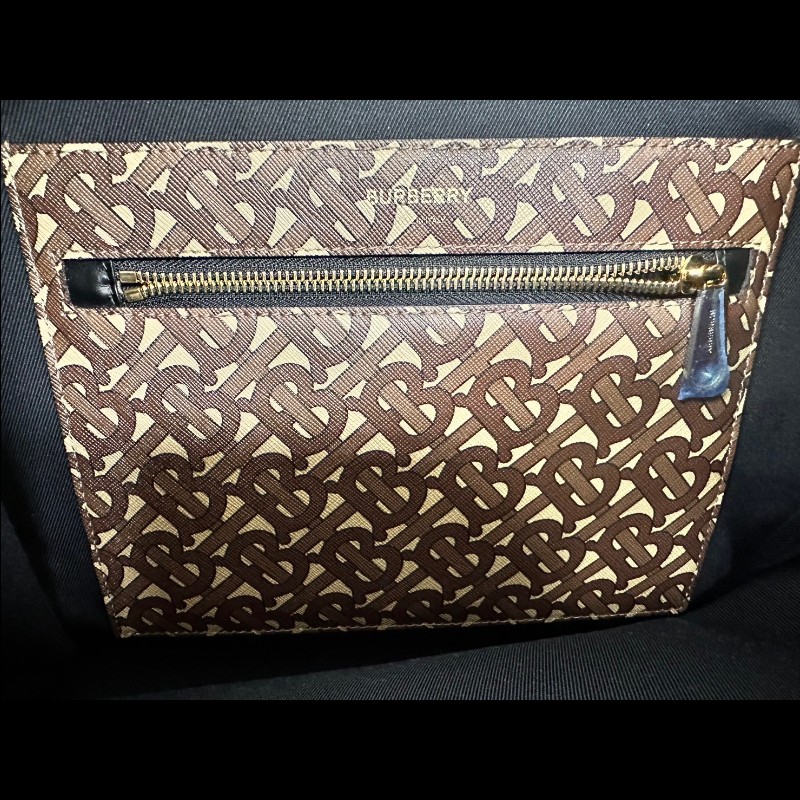 經典英倫風的 Burberry 托特包-14