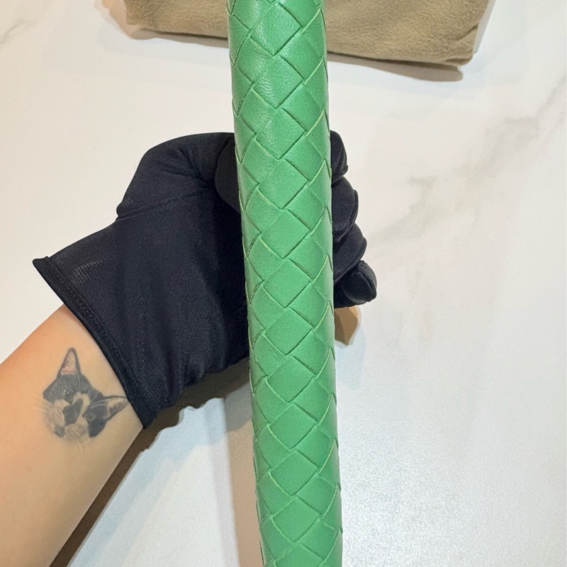 Bottega Veneta 淺綠長夾 二手狀況好(有防塵袋沒盒子)-5