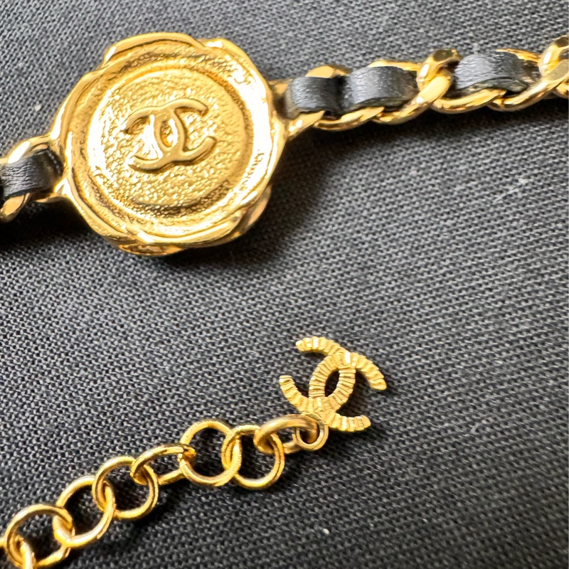 Chanel 22A 山茶花印章皮穿鍊項鍊-2