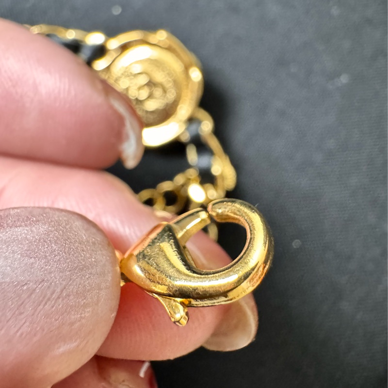 Chanel 22A 山茶花印章皮穿鍊項鍊-17