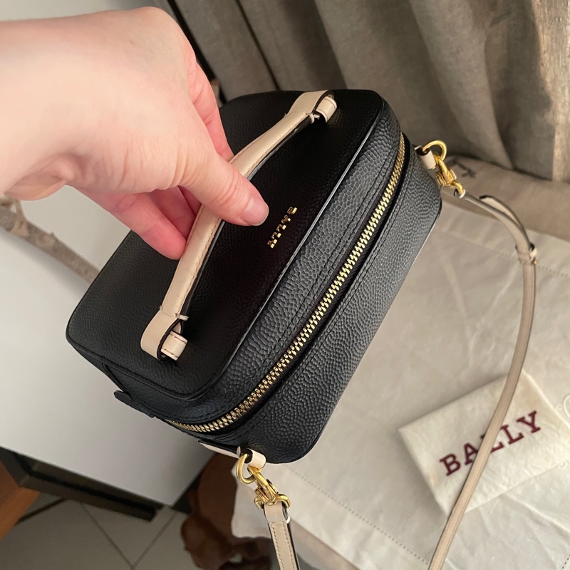 Bally 相機包/豆腐包/18cm小方胖/方胖子/箱包/手機包🍄正品🍄況優🍄肩背/側背/斜背🍄不廢小包手機可入-4
