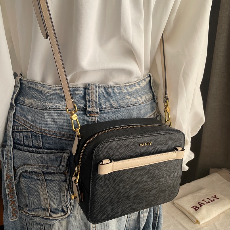 Bally 相機包/豆腐包/18cm小方胖/方胖子/箱包/手機包🍄正品🍄況優🍄肩背/側背/斜背🍄不廢小包手機可入-9
