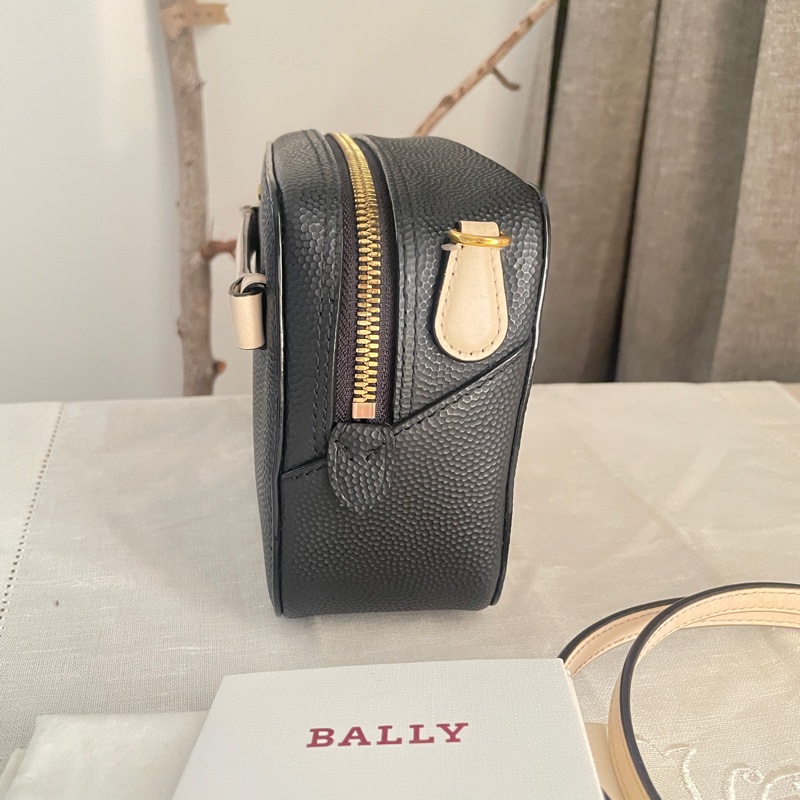 Bally 相機包/豆腐包/18cm小方胖/方胖子/箱包/手機包🍄正品🍄況優🍄肩背/側背/斜背🍄不廢小包手機可入-12