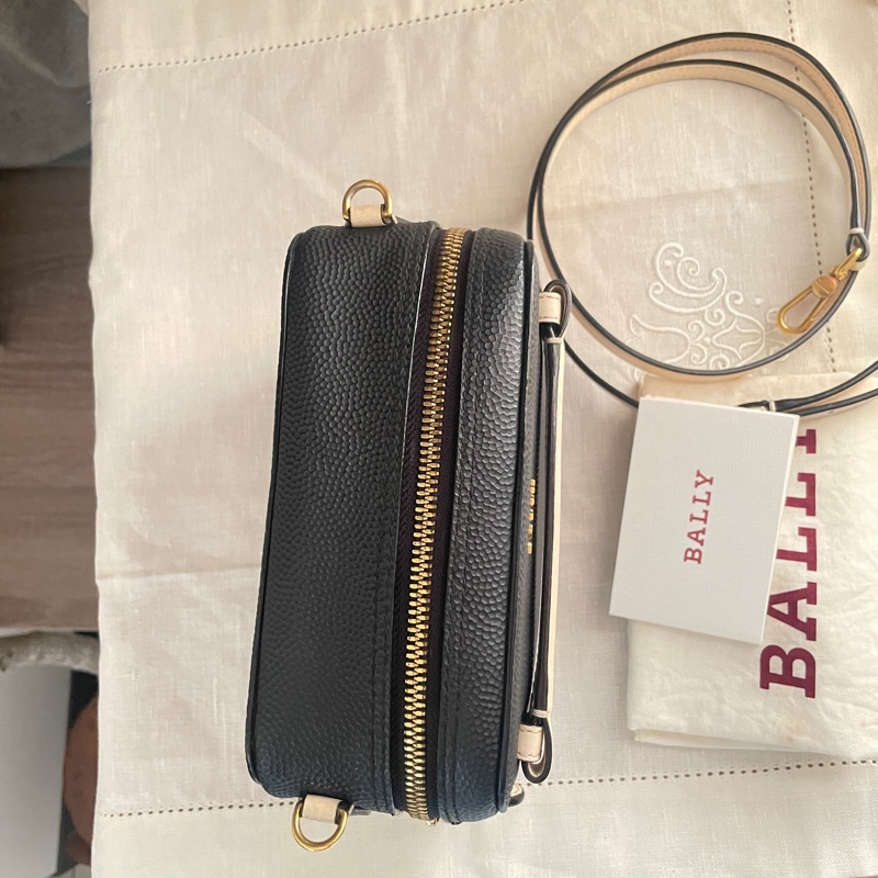 Bally 相機包/豆腐包/18cm小方胖/方胖子/箱包/手機包🍄正品🍄況優🍄肩背/側背/斜背🍄不廢小包手機可入-13