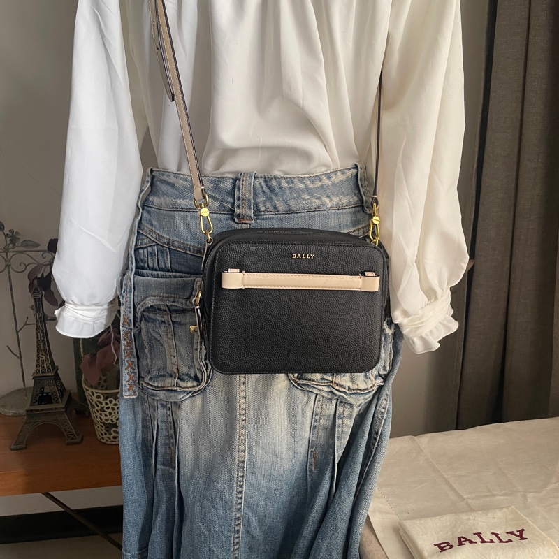 Bally 相機包/豆腐包/18cm小方胖/方胖子/箱包/手機包🍄正品🍄況優🍄肩背/側背/斜背🍄不廢小包手機可入-15
