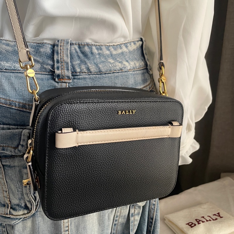 Bally 相機包/豆腐包/18cm小方胖/方胖子/箱包/手機包🍄正品🍄況優🍄肩背/側背/斜背🍄不廢小包手機可入-16