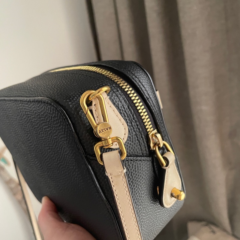 Bally 相機包/豆腐包/18cm小方胖/方胖子/箱包/手機包🍄正品🍄況優🍄肩背/側背/斜背🍄不廢小包手機可入-19