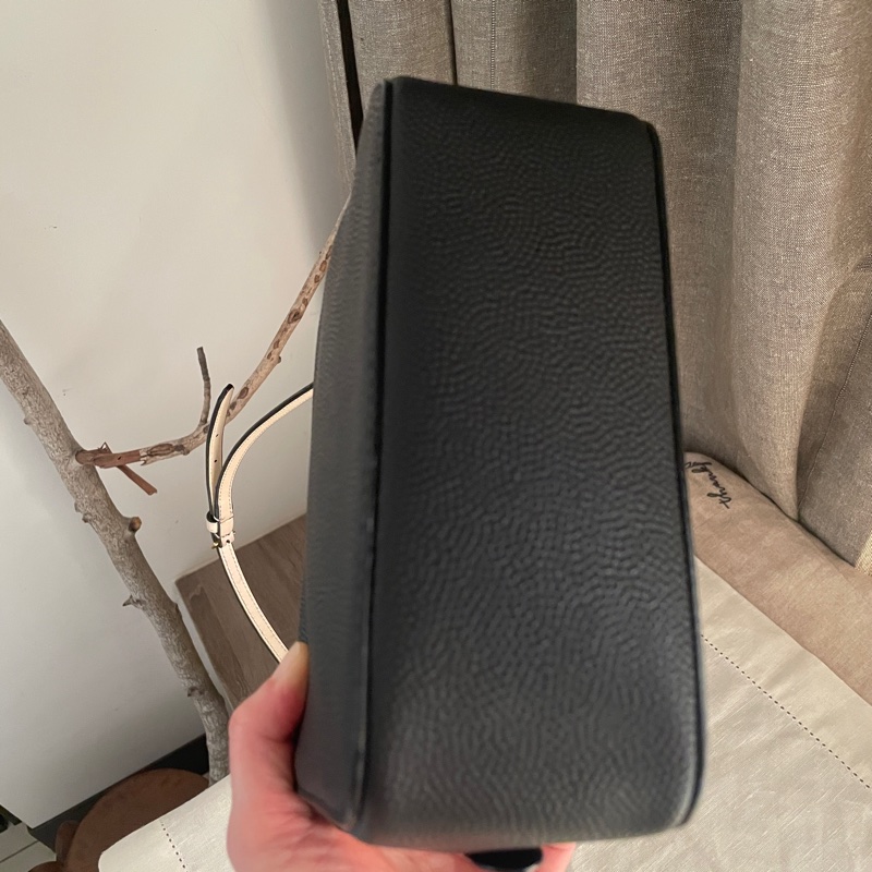 Bally 相機包/豆腐包/18cm小方胖/方胖子/箱包/手機包🍄正品🍄況優🍄肩背/側背/斜背🍄不廢小包手機可入-34