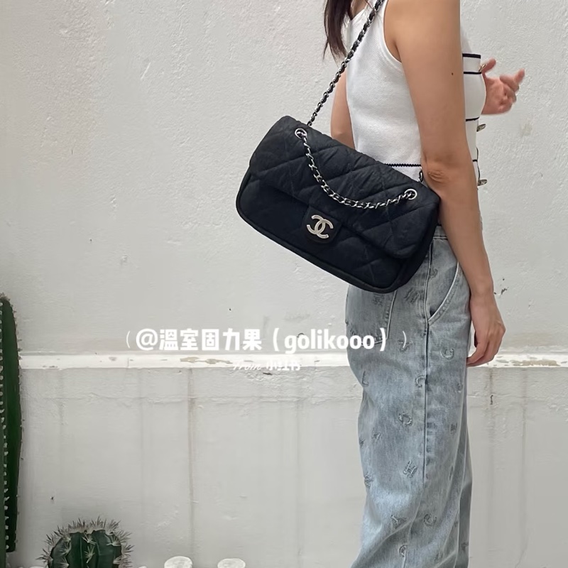 Chanel • 黑銀蕾絲科技布面尼龍Cf 25-1