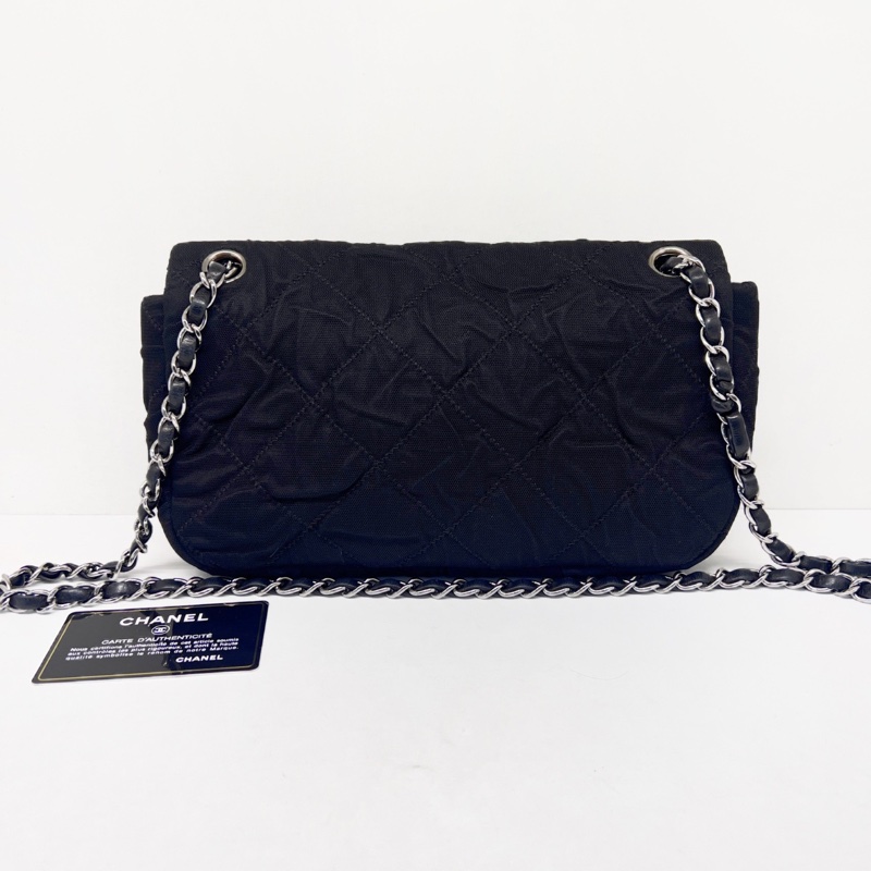 Chanel • 黑銀蕾絲科技布面尼龍Cf 25-3