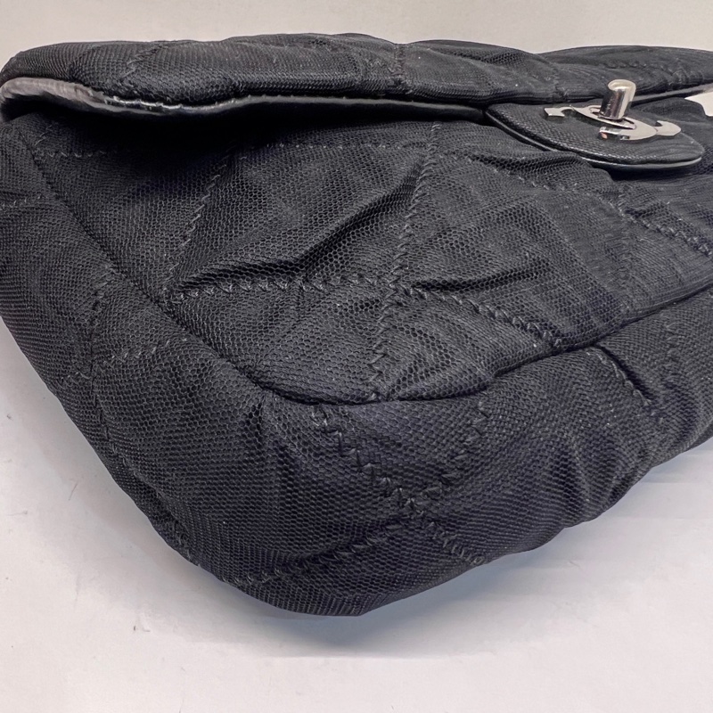 Chanel • 黑銀蕾絲科技布面尼龍Cf 25-4