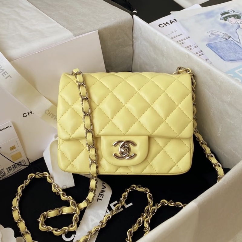 Chanel • 經典Cf 17 小雞黃銀釦羊皮方胖子 芯片款✨-1