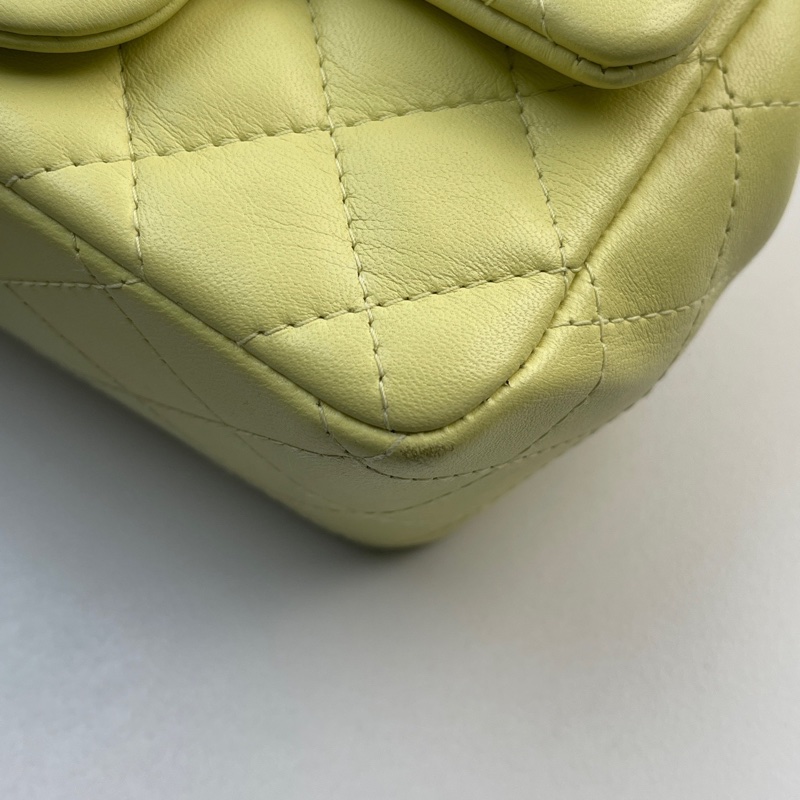 Chanel • 經典Cf 17 小雞黃銀釦羊皮方胖子 芯片款✨-7