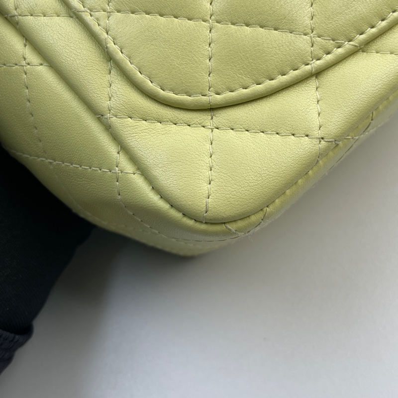 Chanel • 經典Cf 17 小雞黃銀釦羊皮方胖子 芯片款✨-8