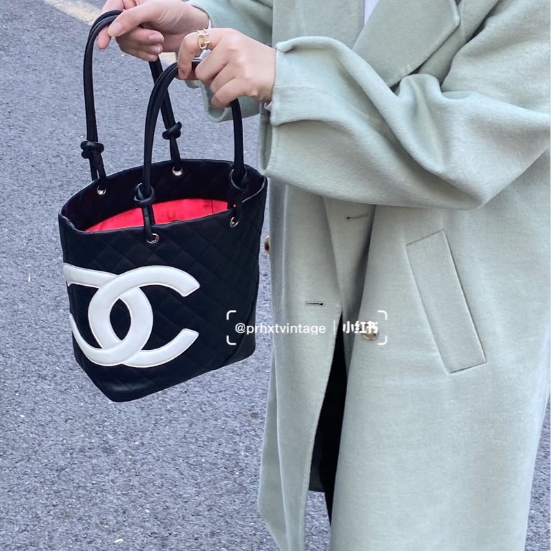 Chanel • 經典康鵬黑白牛皮菜籃子 有卡-2