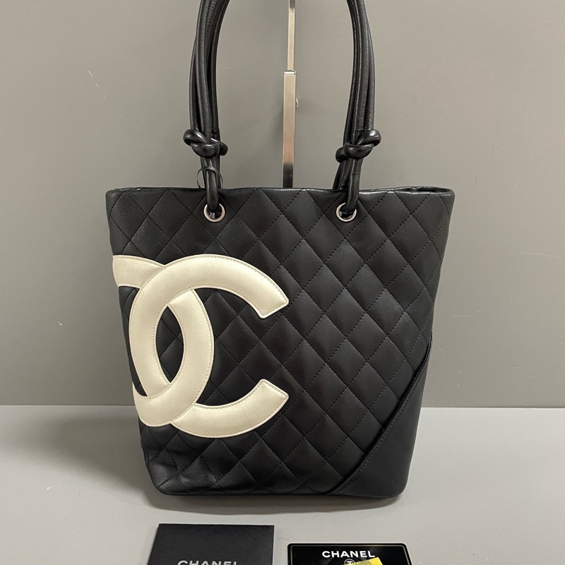 Chanel • 經典康鵬黑白牛皮菜籃子 有卡-4