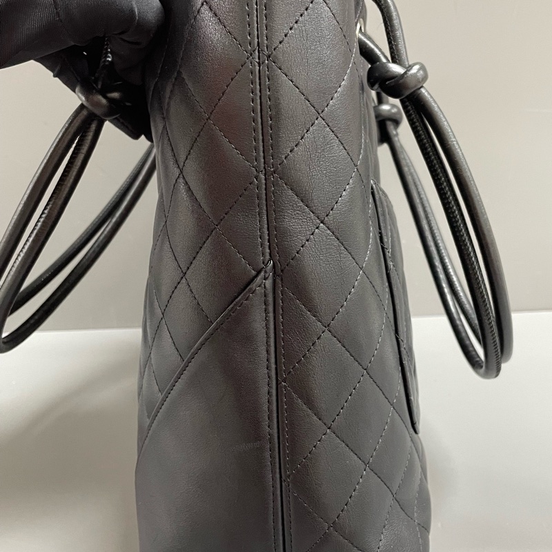 Chanel • 經典康鵬黑白牛皮菜籃子 有卡-6