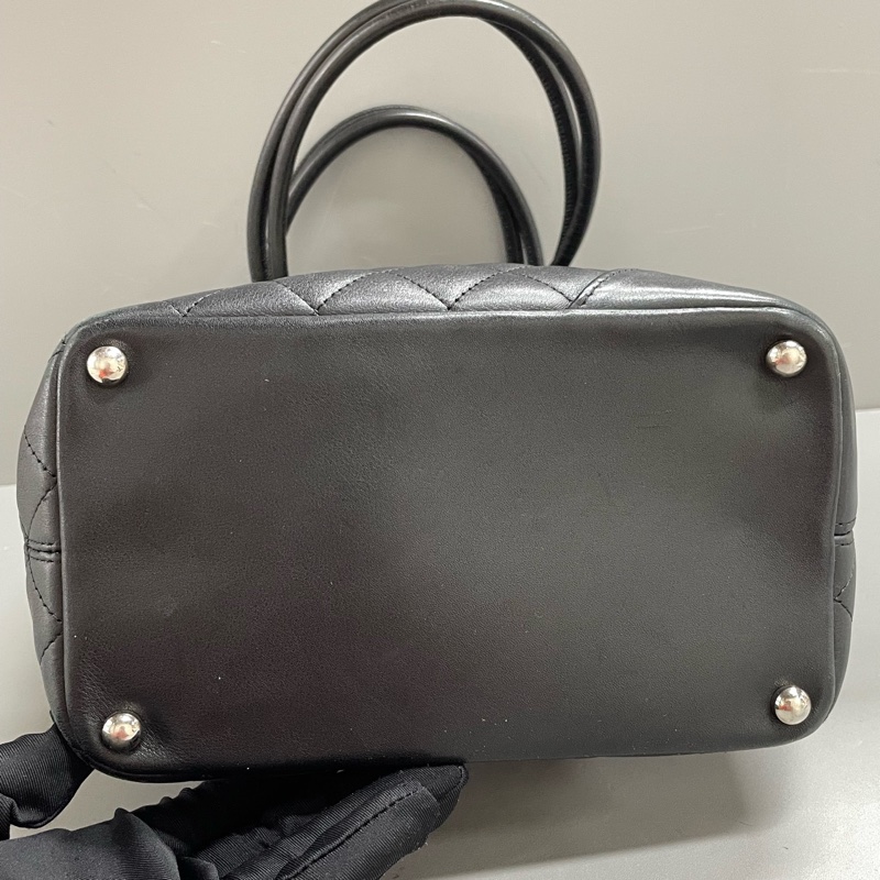 Chanel • 經典康鵬黑白牛皮菜籃子 有卡-8